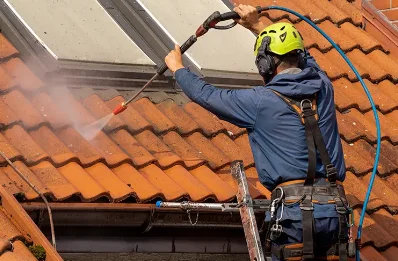 Démoussage et hydrofuge de toiture à Gargas